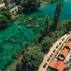 River Huts Zrmanja Lodge